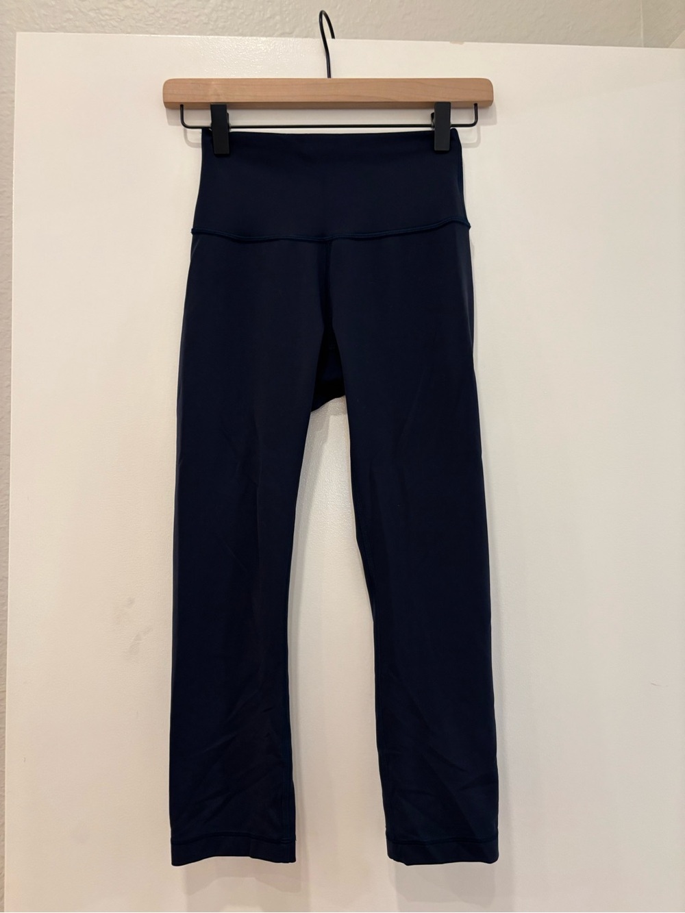 lululemon Wunder Train supportive high waist cropped capri style leggings